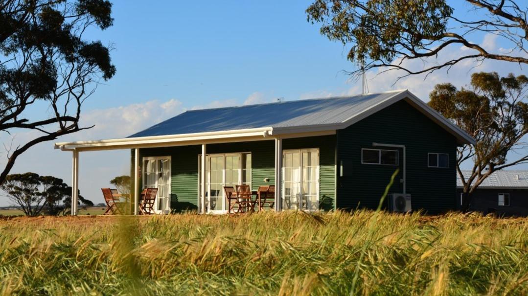 Kukerin Mary'S Farm Cottages מראה חיצוני תמונה