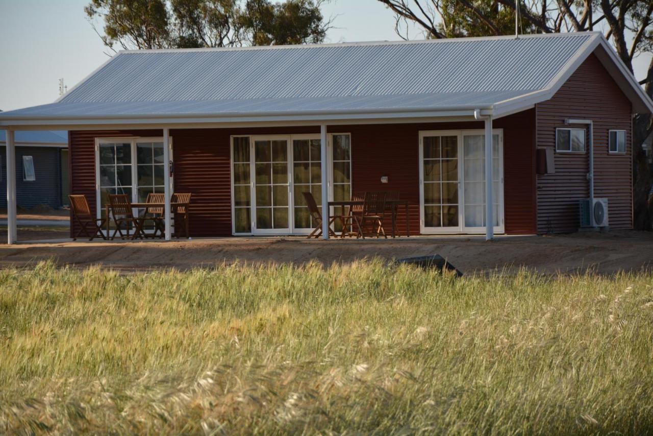 Kukerin Mary'S Farm Cottages מראה חיצוני תמונה